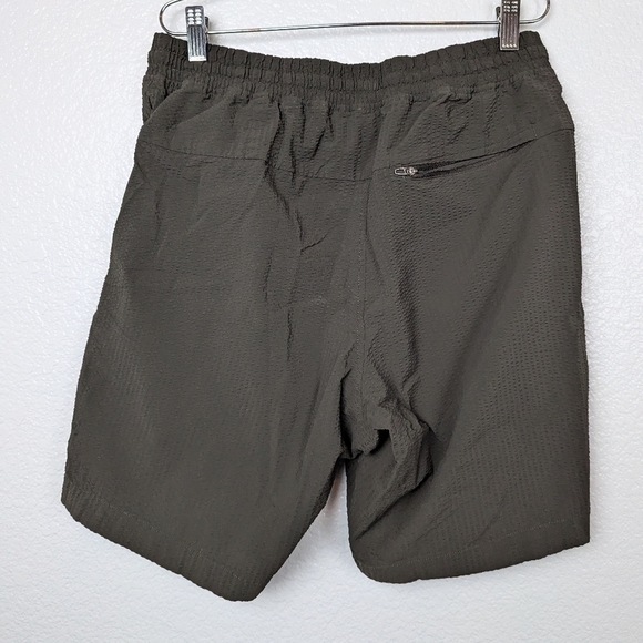 Lululemon Bowline Shorts Olive Green - Picture 2 of 4